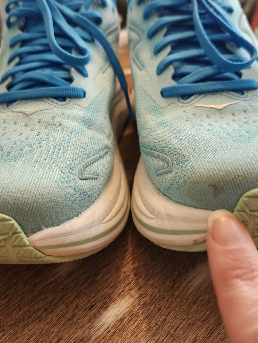 Hoka Clifton 10 Turquoise and White Shoe 7.5 - Picture 4 of 6